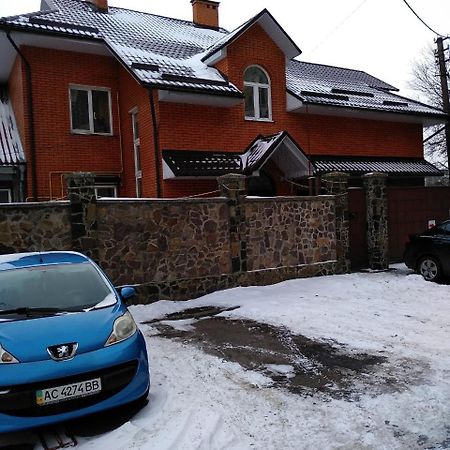 Будинок В Центрі Lutsʼk Exteriör bild
