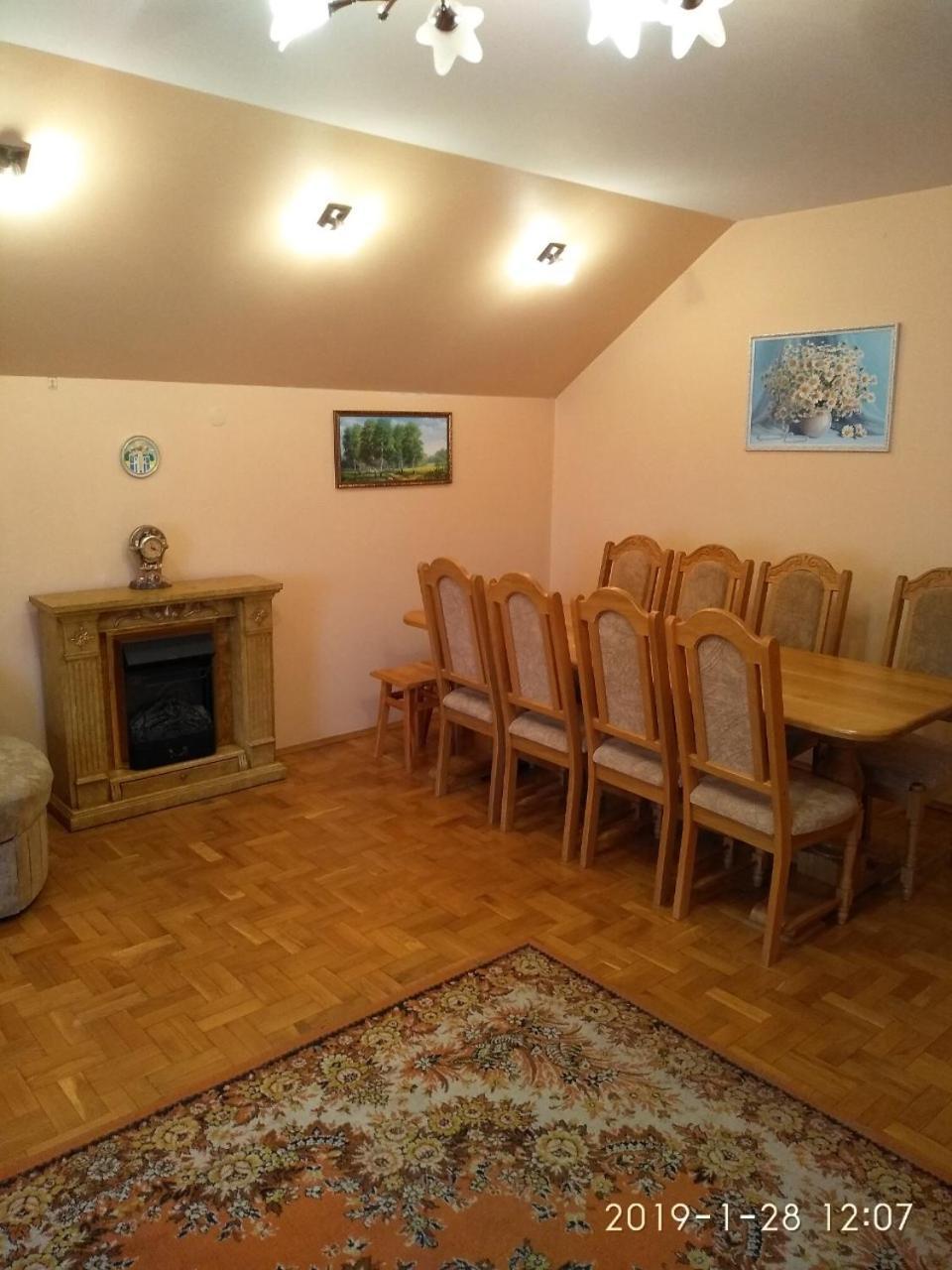 Будинок В Центрі Lutsʼk Exteriör bild