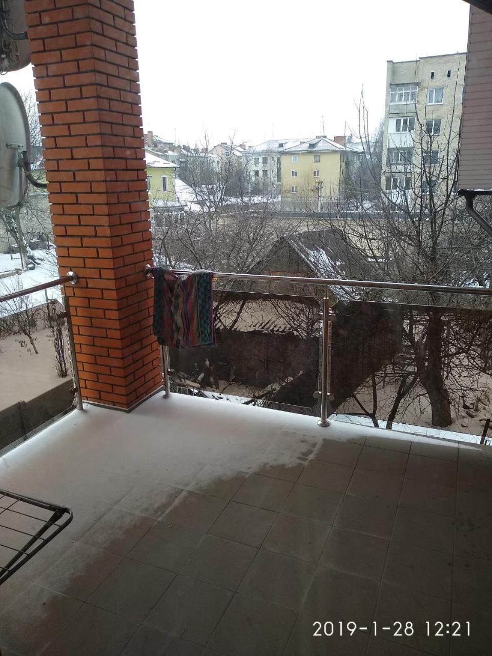 Будинок В Центрі Lutsʼk Exteriör bild