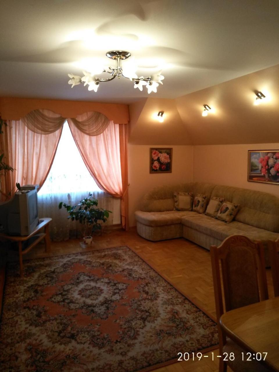 Будинок В Центрі Lutsʼk Exteriör bild